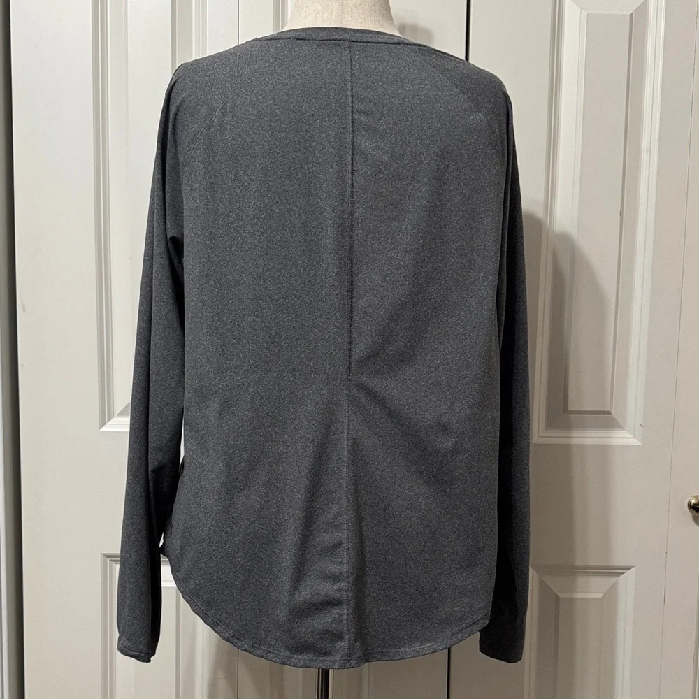 All in Motion Charcoal Long Sleeve Exercise or Layering Tee - Picture 4 of 6